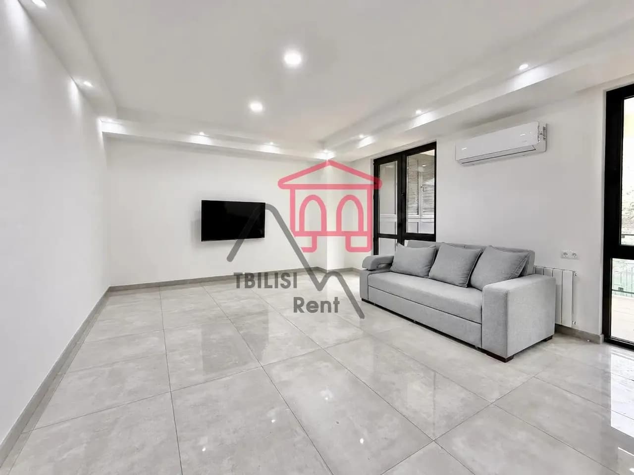 4-room apartment for rent, Mtatsminda District, photo 1 of 10